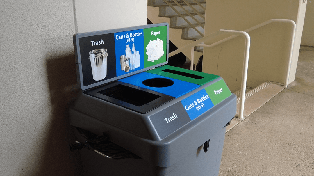 UH Mānoa recycling bin